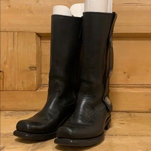 Harley Davidson Medallion Moto Boots 🥾